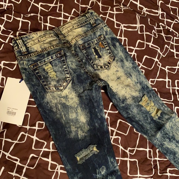 Dark Wash Distressed Skinny Jeans - Picture 6 of 6